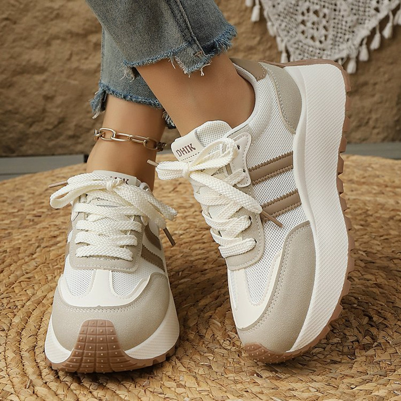 Modne, oddychające, sportowe,  – Women'S Accessories Trends 2025 recenzja i cena